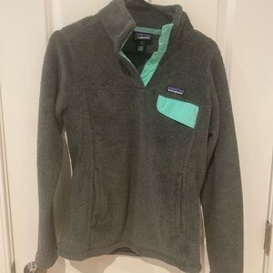 Patagonia Mint and Gray Fleece Pullover